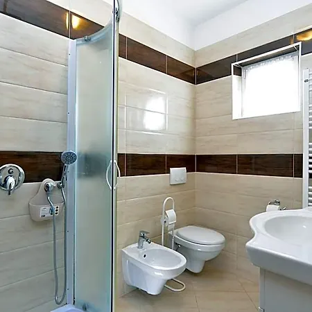 615 Hotel 4*